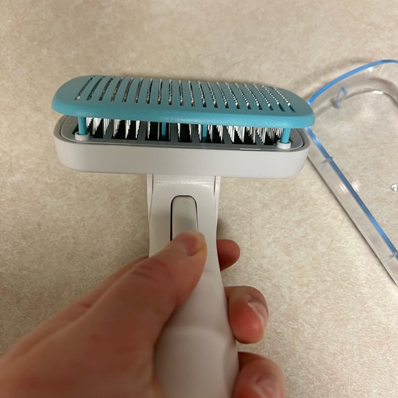 Pet brush - Picture 3 of 4